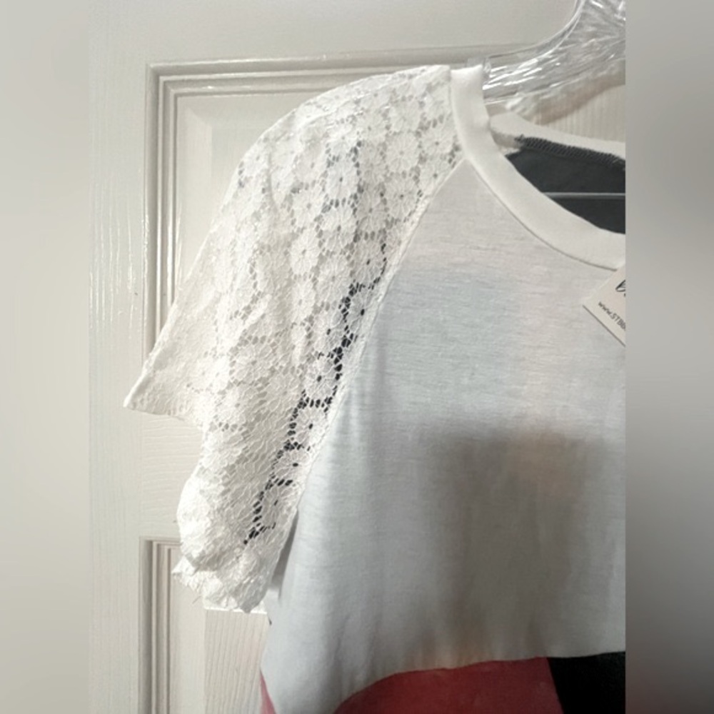 NWT: T-Shirts for Women Scoop Neck Ladies Top Size Large - Picture 4 of 8